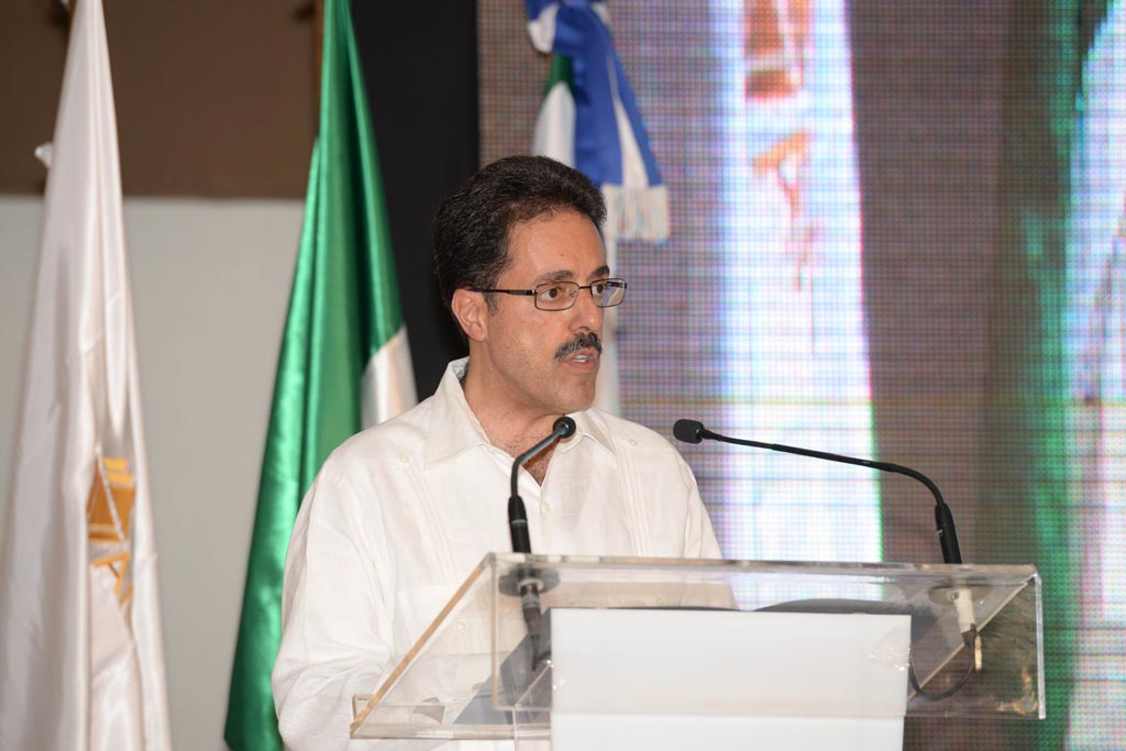 Juan Alberto Adam Siade, Presidente de la ANFECA, reconoció la hospitalidad de la Universidad Veracruzana